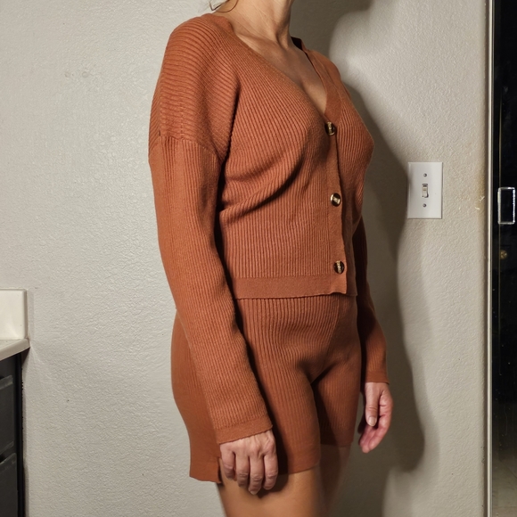 Womens Crescent 2 Piece Rust Colored Lounge Set Button Front Top & Shorts Medium - Picture 5 of 9